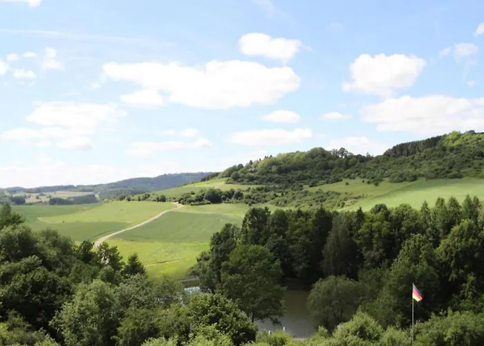 Niederehe Lakeside Escape Daire